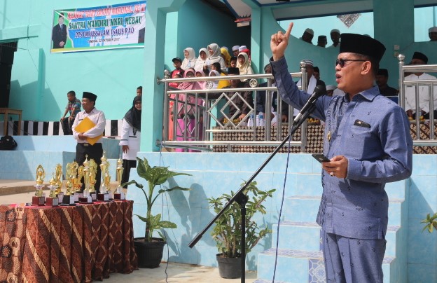 Wakil Bupati Pasaman Pembina Upacara Hari Santri Nasional Ke-III Penuh Hikmad Dan Kondusif