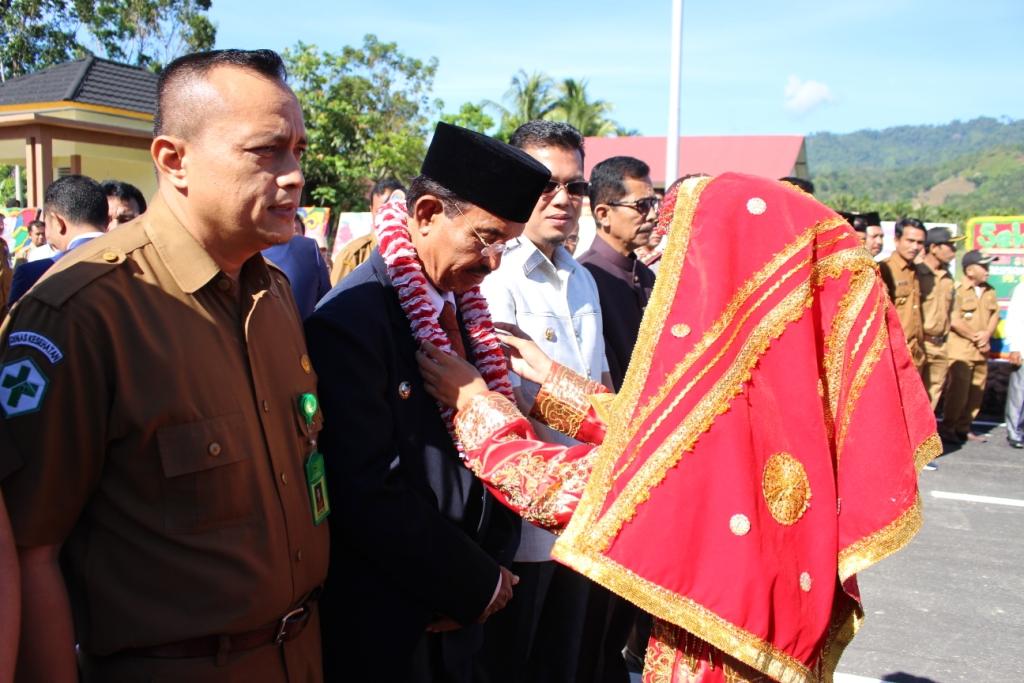 ROMBONGAN BUPATI H. YUSUF LUBIS. SH. MSi DISAMBUT MERIAH DI HARI BERSEJARAH RUMAH SAKIT PRATAMA PADANG GELUGUR