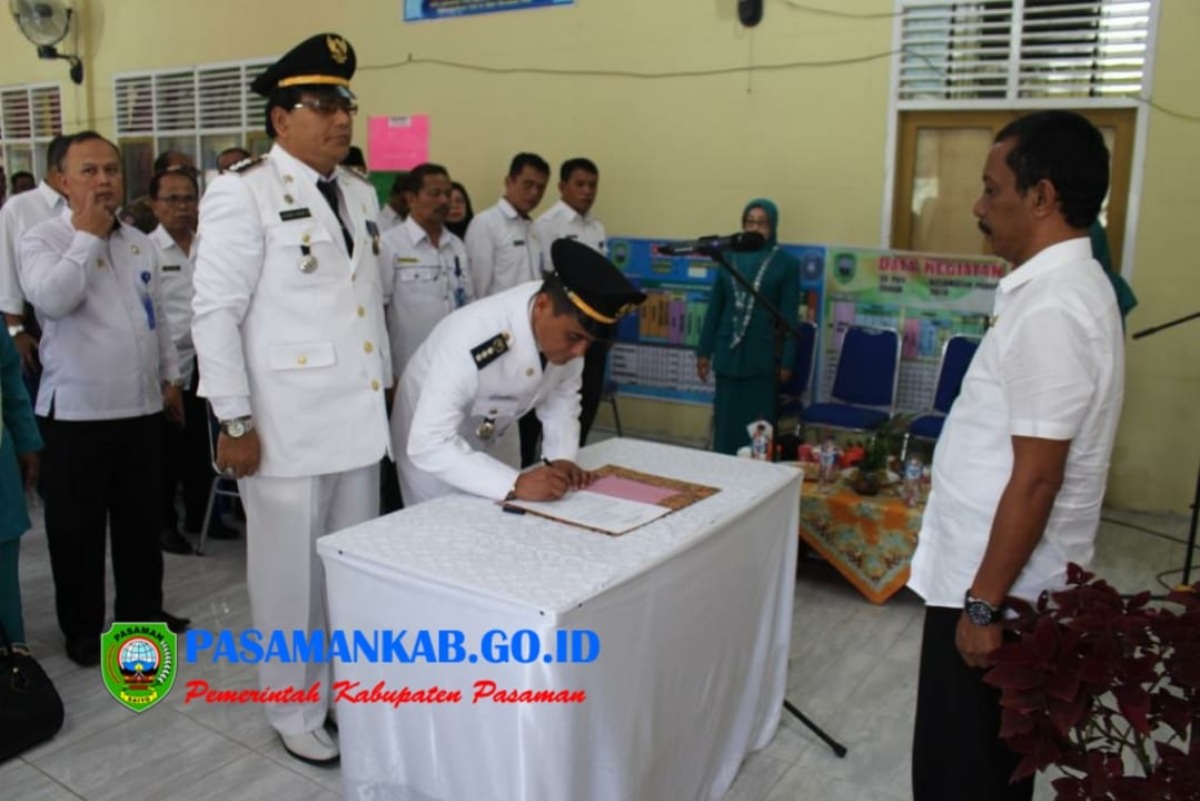 SEKDA PASAMAN Drs. H. MARA ONDAK HADIRI SERAHTERIMA CAMAT KECAMATAN PADANG GELUGUR