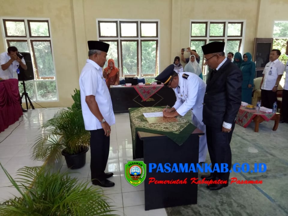 BUPATI PASAMAN HADIRI SERAH TERIMA JABATAN CAMAT KECAMATAN RAO UTARA