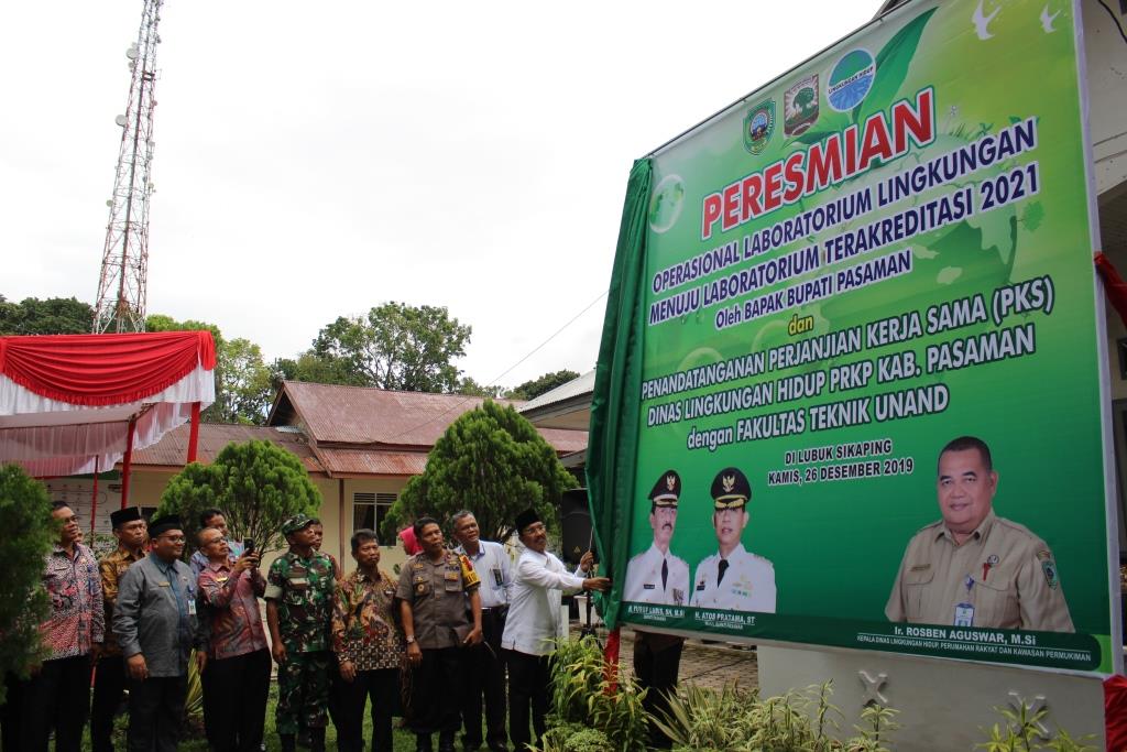 Bupati Pasaman H. Yusuf Lubis, SH, M.Si Meresmikan Operasional Laboratorium Lingkungan Menuju Laboratorium Terakreditasi 2021