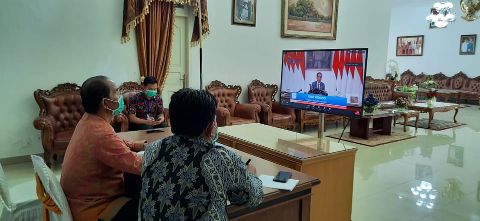 Bupati H. Yusuf Lubis, SH, M, Si Bersama Kepala BAPPEDA Kab Pasaman Ikuti MUSRENBANGNAS Via VICON