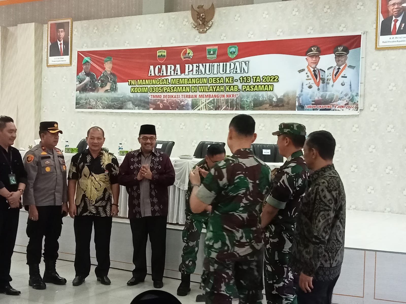 Bupati Pasaman H. Benny Utama menghadiri acara Penutupan Program TNI Manunggal Membangun Desa (TMMD) ke - 133 Tahun 2022 di wilayah Kodim 0305/Pasaman