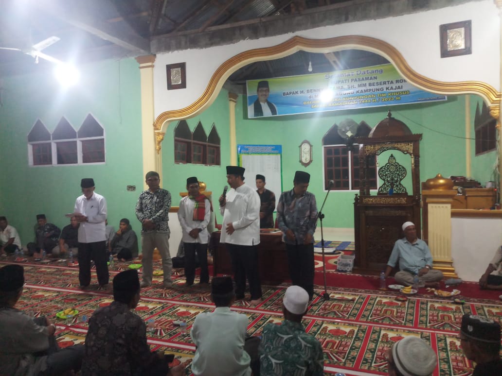 Bupati Pasaman Kunjungi Masjid Agung Kampung Kajai Kecamatan Tigo Nagari Dalam Rangka Safari Ramadhan 1444 H