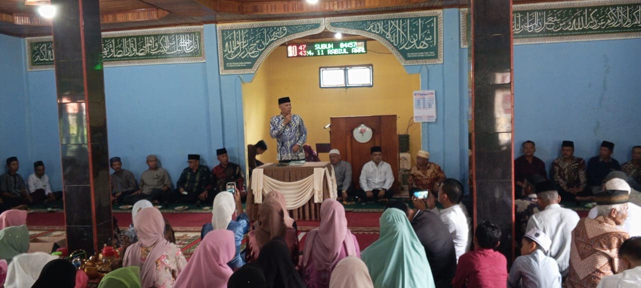 Penuhi undangan Maulid Nabi, Sabar AS disambut meriah Masyarakat Kuraba.