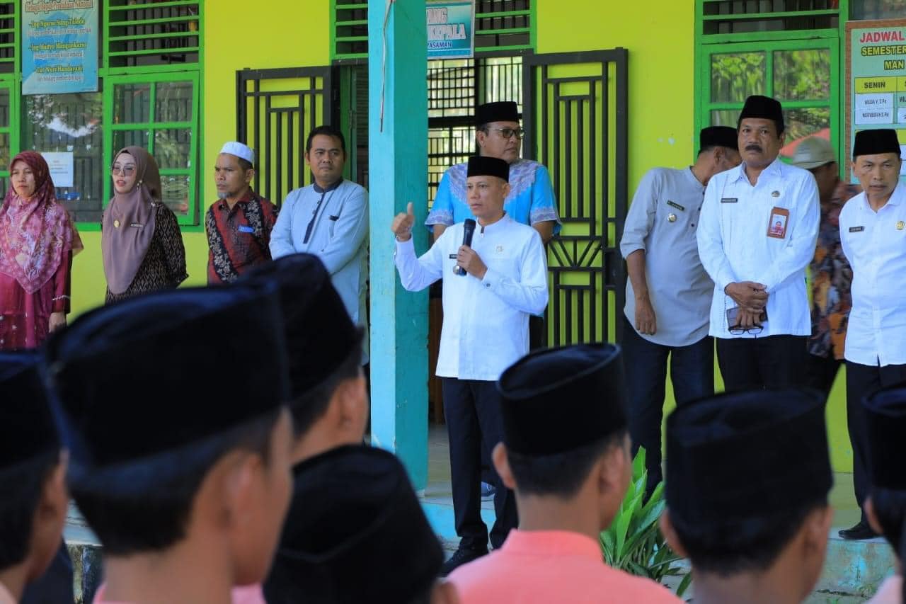 Berikan Tausiah di MAN 2 Pasaman, Bupati Sabar AS inginkan sukses bagi Siswa. Ciptakan Generasi Unggul