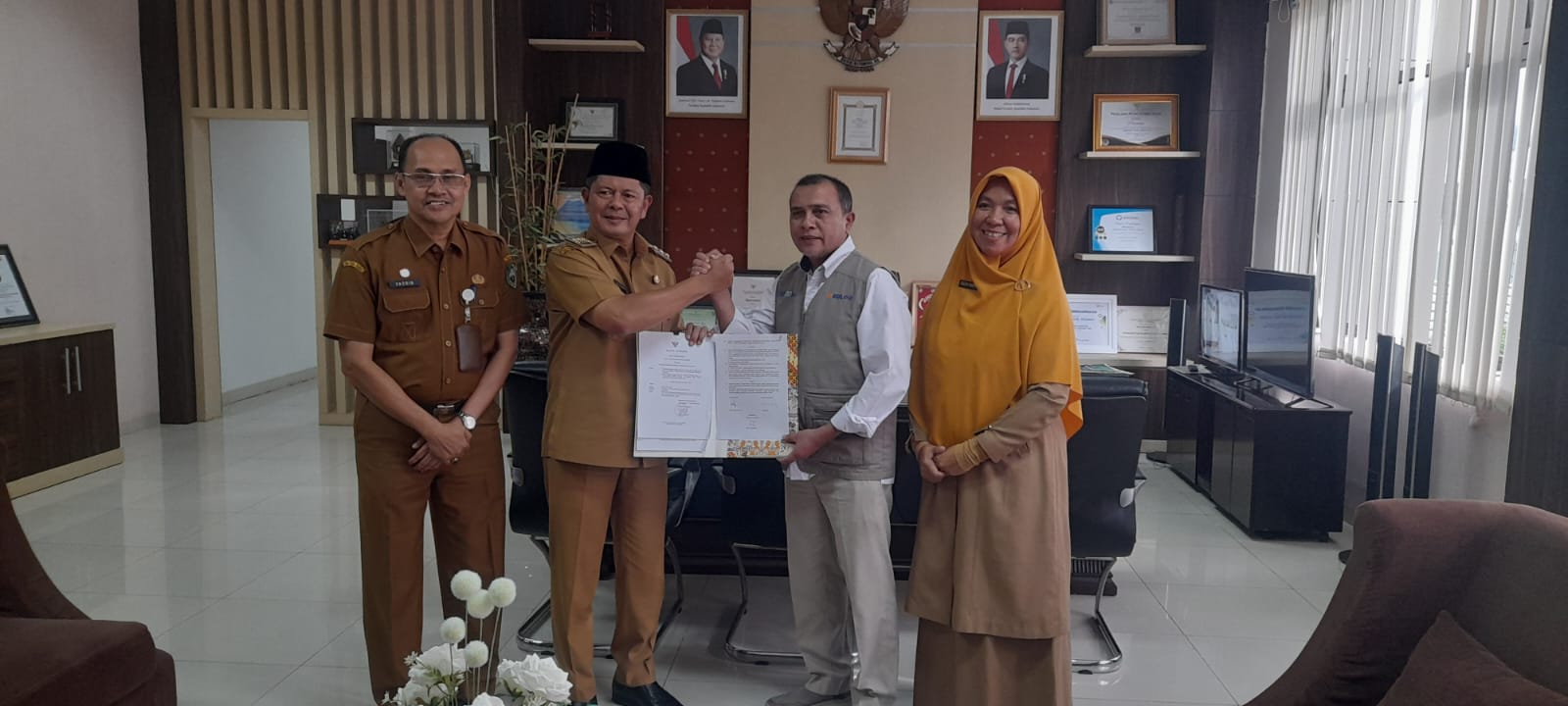 Bupati Welly Dorong Serapan Gabah Petani Diperkuat,Pemkab Pasaman Hibahkan Lahan untuk Bulog 