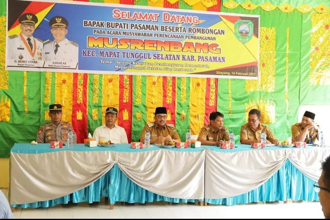 Bupati Pasaman H. Benny Utama menghadiri sekaligus membuka secara resmi Musrenbang Rencana Kerja Pemerintah Daerah (RKPD) Kabupaten Pasaman Tahun 2024 di Kecamatan Mapattunggul Selatan. 