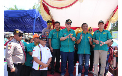 Wakil Gubernur Nasrul Abid di dampingi Sekda Pasaman saksikan secara langsung pemberangkatan peserta lomba TDS 2019